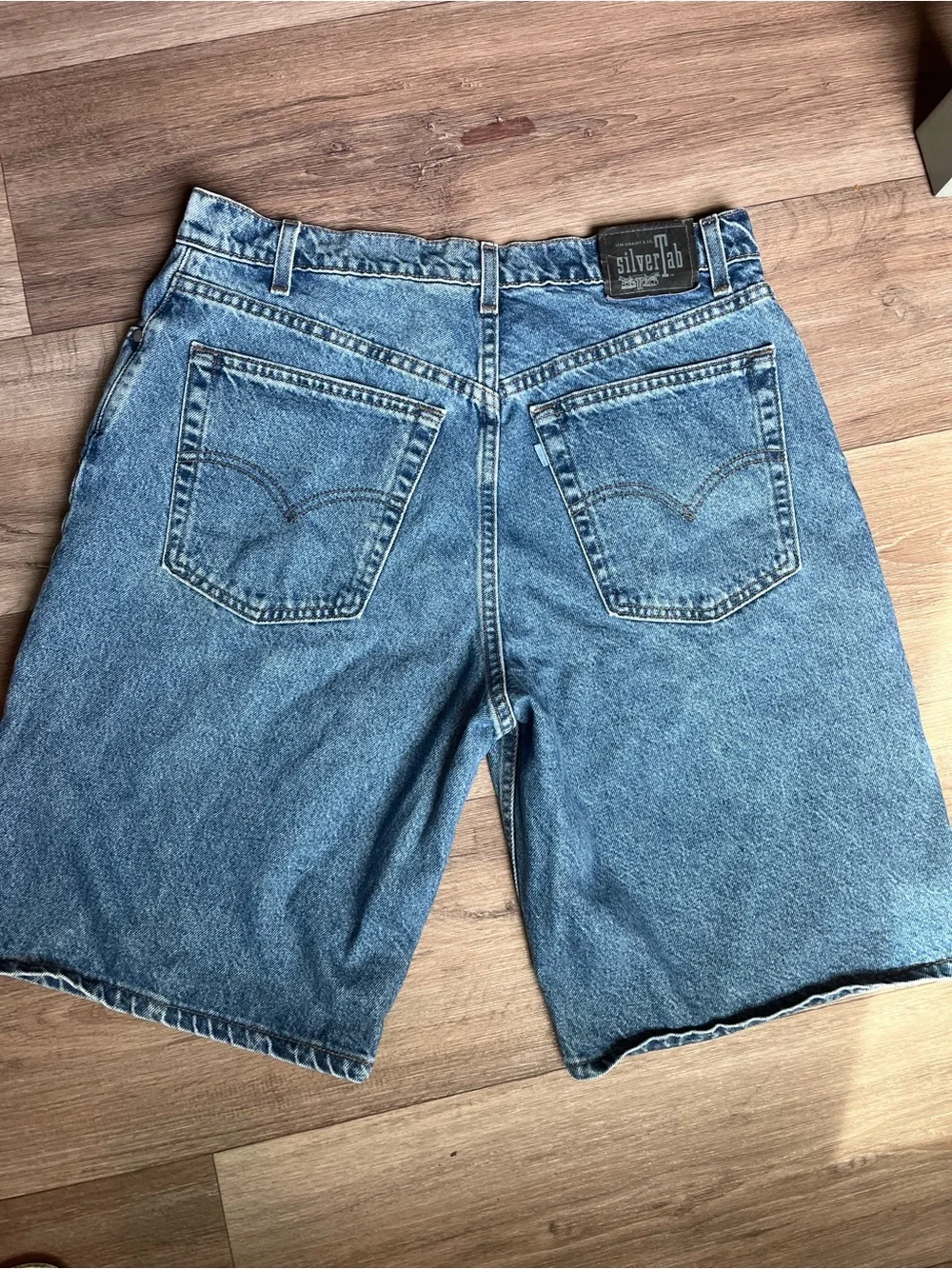 SilverTab by Levi Strauss Men’s Loose Fit Denim Shorts Size 36 Vintage Blue